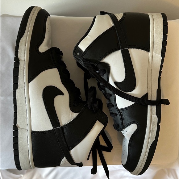 Nike Dunk High Retro Men's Black and White Sneakers SZ 9.5 - Picture 8 of 8